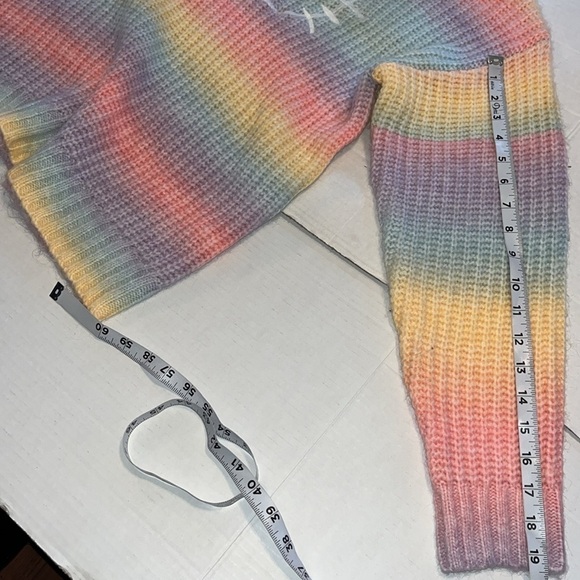 Hello Kitty forever 21-S-rainbow Valentine scenario crewneck embroidered sweater - Picture 10 of 10